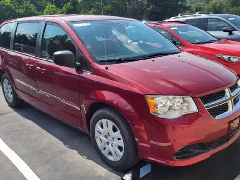 Used 2015 Dodge Grand Caravan SE w/ Quick Order Package 29E SE FWD image 2
