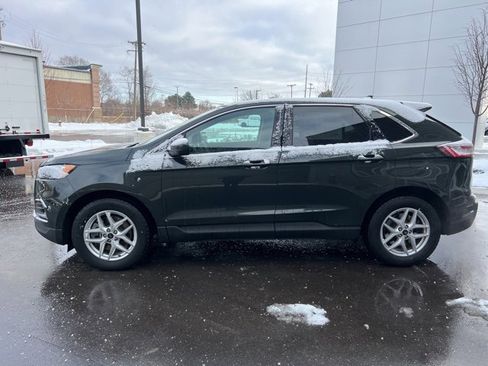 Used 2023 Ford Edge SEL image 8