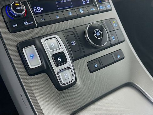 Used 2021 Hyundai Palisade SEL w/ Convenience Package image 16