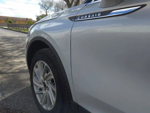 Used 2025 Lincoln Corsair FWD image 7