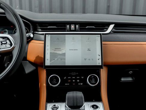 New 2026 Jaguar F-PACE R-Dynamic S image 18