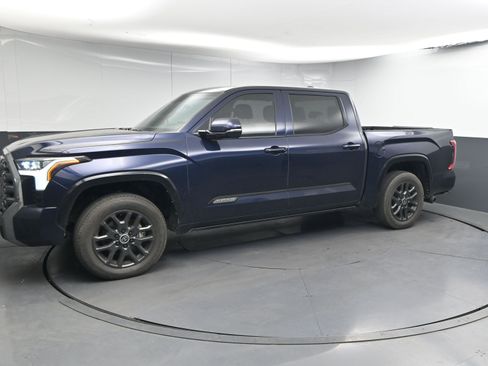 Used 2024 Toyota Tundra Platinum image 9