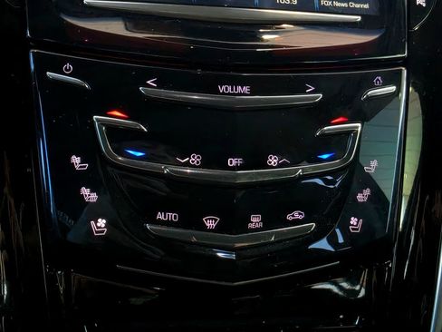 Used 2019 Cadillac Escalade Luxury AWD/4WD image 52