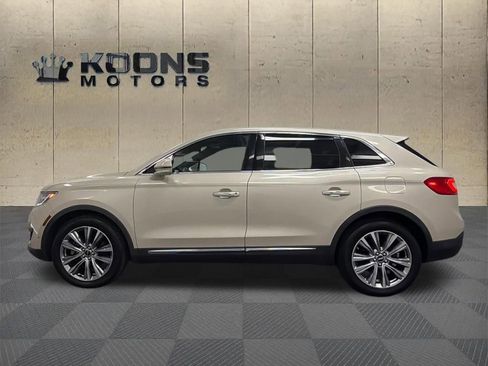 Used 2016 Lincoln MKX Reserve w/ Technology Package AWD/4WD image 4