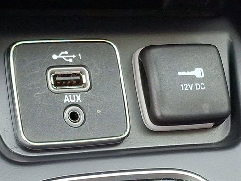 Used 2020 Jeep Cherokee Trailhawk w/ Cold Weather Group image 26