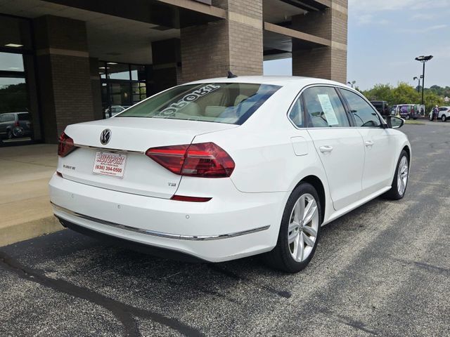 Used 2018 Volkswagen Passat 2.0T SE FWD image 3