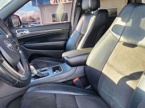 Used 2020 Jeep Grand Cherokee Altitude image 18