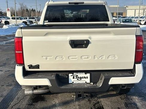 New 2025 Toyota Tacoma TRD Off-Road AWD/4WD image 34