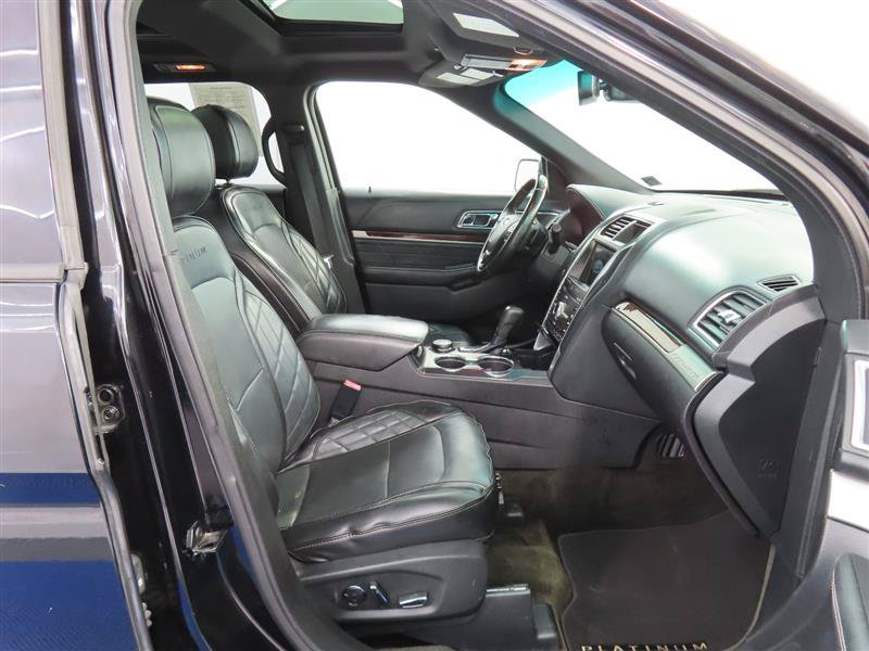 Used 2017 Ford Explorer Platinum AWD/4WD image 35