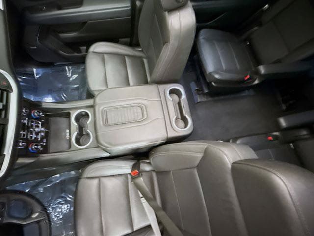 Used 2022 Chevrolet Tahoe Z71 w/ Luxury Package AWD/4WD image 24