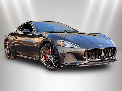 Used 2018 Maserati GranTurismo Sport RWD image 3