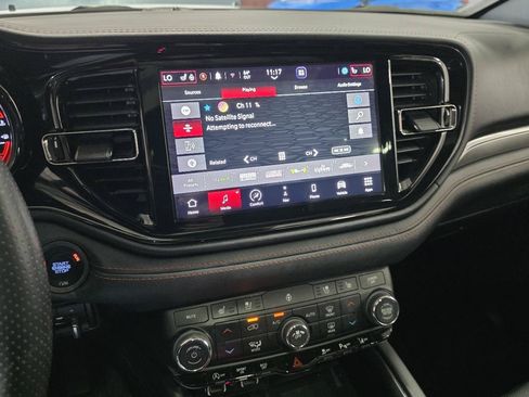 Used 2023 Dodge Durango GT RWD image 14