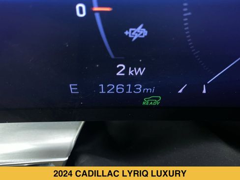 Certified 2024 Cadillac Lyriq Luxury AWD/4WD image 4