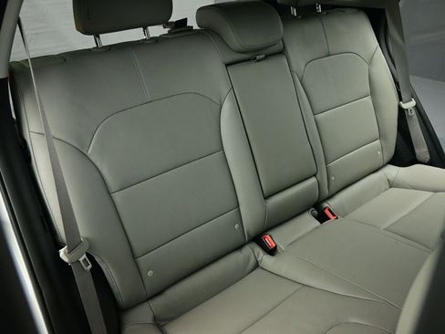 Used 2017 Kia Niro Touring image 30