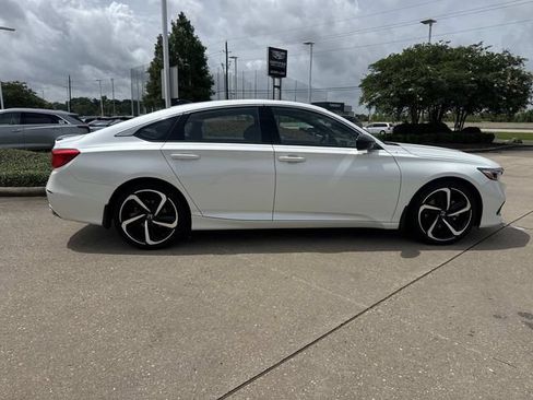 Used 2022 Honda Accord Sport image 4