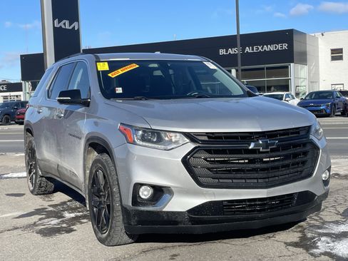 Used 2019 Chevrolet Traverse LT image 1