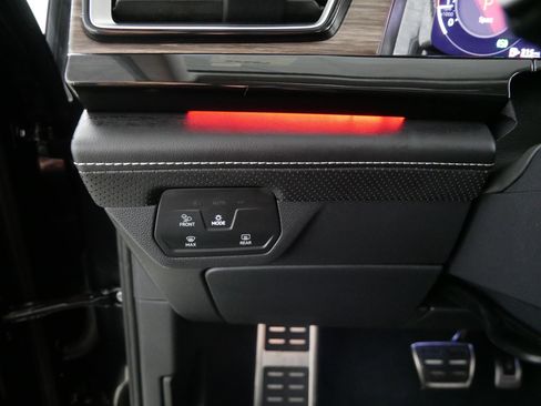 Used 2025 Volkswagen Atlas SEL Premium R-Line image 26