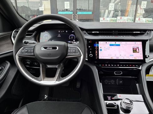 New 2026 Jeep Grand Cherokee Altitude AWD/4WD image 13