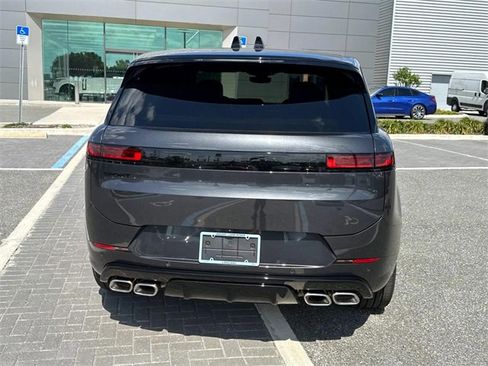 New 2025 Land Rover Range Rover Sport Dynamic SE image 5