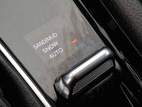 Used 2022 Jeep Compass Limited image 25