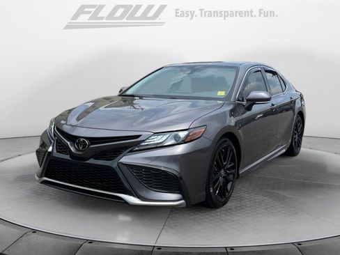 Used 2022 Toyota Camry XSE FWD image 4