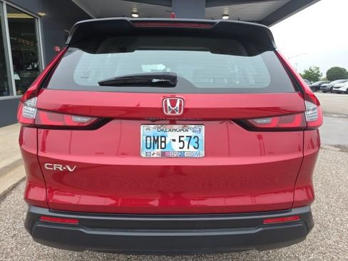 Used 2023 Honda CR-V LX image 4