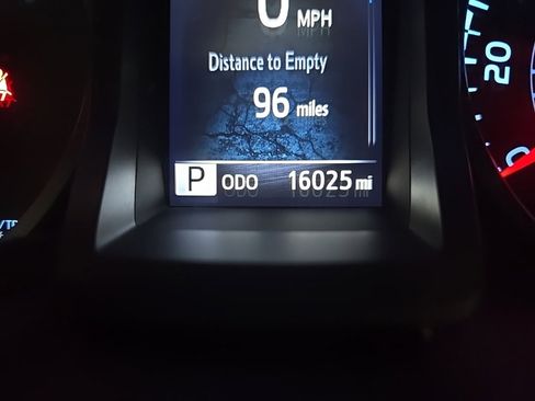 Used 2023 Toyota Tacoma SR image 22