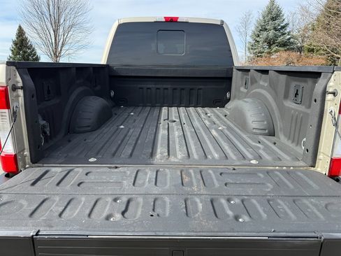 Used 2017 Ford F250 Lariat w/ Lariat Ultimate Package image 34