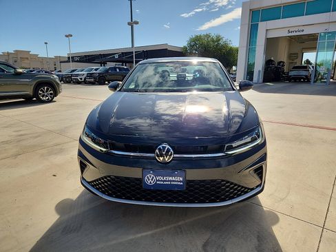New 2026 Volkswagen Jetta SE FWD image 2