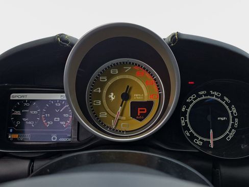 Used 2016 Ferrari California T image 17