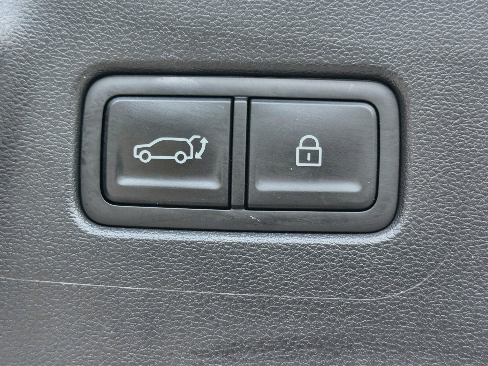 Used 2024 Hyundai Santa Fe SEL FWD image 14