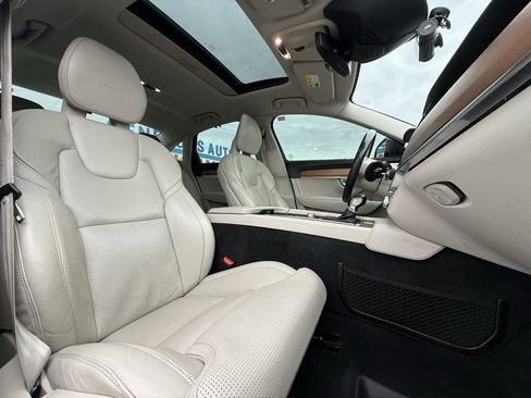 Used 2017 Volvo S90 T6 Inscription w/ Vision Package image 26
