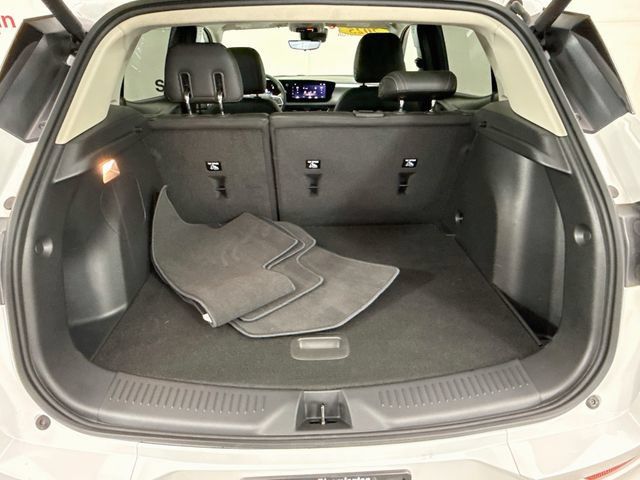 Used 2025 Buick Encore GX Avenir w/ Avenir Technology Package FWD image 26