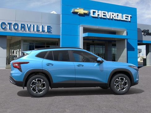 New 2026 Chevrolet Trax LT w/ Driver Confidence Package image 5