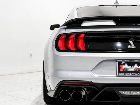 Used 2021 Ford Mustang Shelby GT500 w/ Technology Package image 39