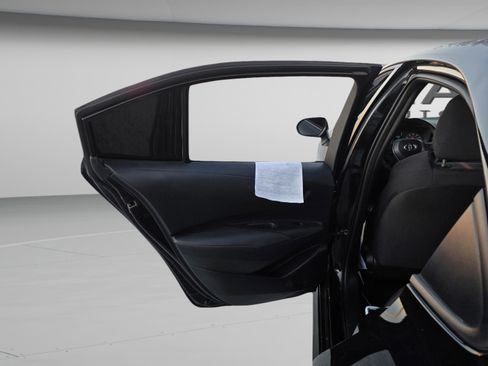 Used 2025 Toyota Corolla SE image 25