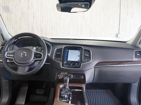 Used 2019 Volvo XC90 T6 Momentum w/ Protection Package Premier AWD/4WD image 17