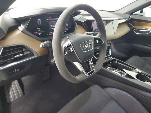 Used 2023 Audi e-tron GT Premium Plus image 24