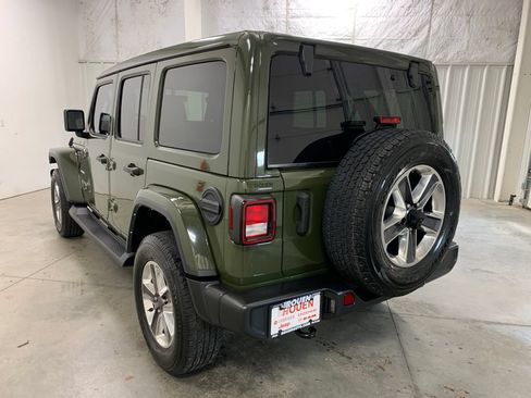 Used 2021 Jeep Wrangler Unlimited Sahara AWD/4WD image 6