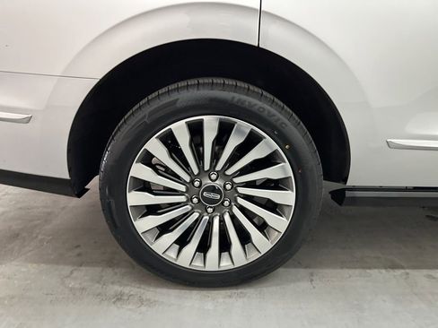 Used 2019 Lincoln Navigator Reserve AWD/4WD image 61