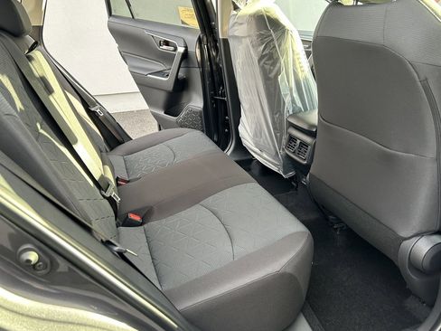 Used 2025 Toyota RAV4 XLE image 12
