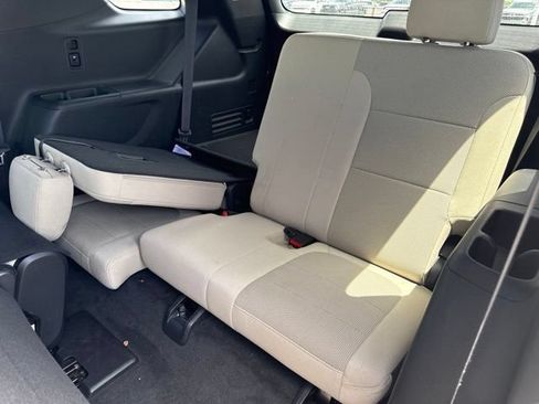 Used 2023 Chevrolet Traverse LS w/ Safety Package FWD image 4