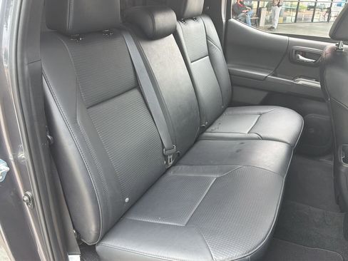 Used 2023 Toyota Tacoma Limited image 16