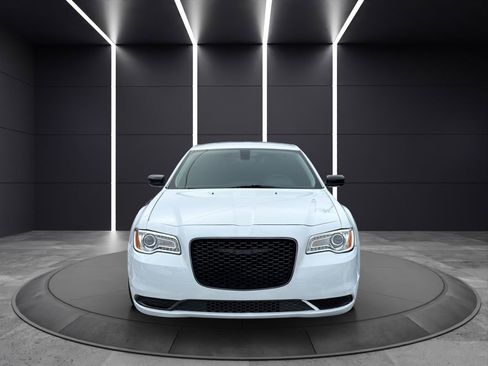 Used 2023 Chrysler 300 Touring w/ Sport Appearance Package image 2