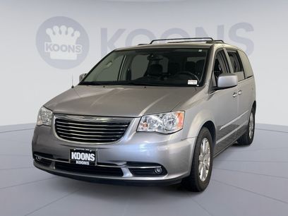 Used 2016 Chrysler Town & Country Touring