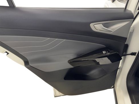 Used 2023 Volkswagen ID.4 Pro S image 17