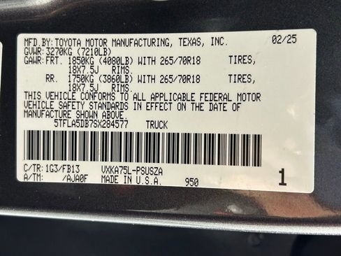 Used 2025 Toyota Tundra SR5 AWD/4WD image 37