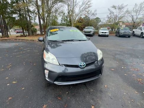 Used 2014 Toyota Prius Two image 3