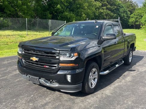 Used 2017 Chevrolet Silverado 1500 LT w/ All Star Edition AWD/4WD image 2