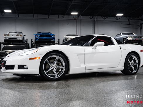 Used 2012 Chevrolet Corvette Coupe image 1